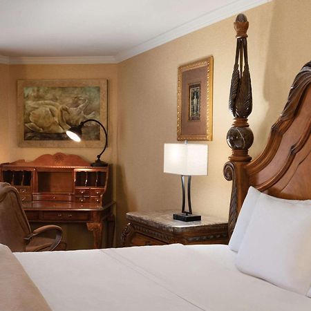 Radisson Hotel Colorado Springs Airport Buitenkant foto